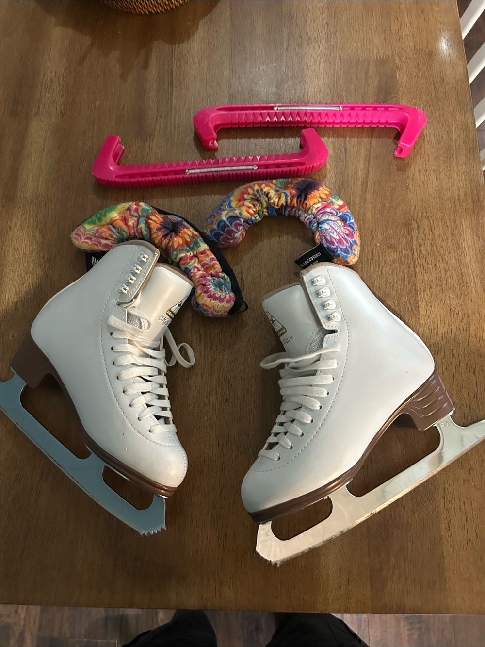 JACKSON White Figure Ice Skates with Brown Sole Size 5 Girls